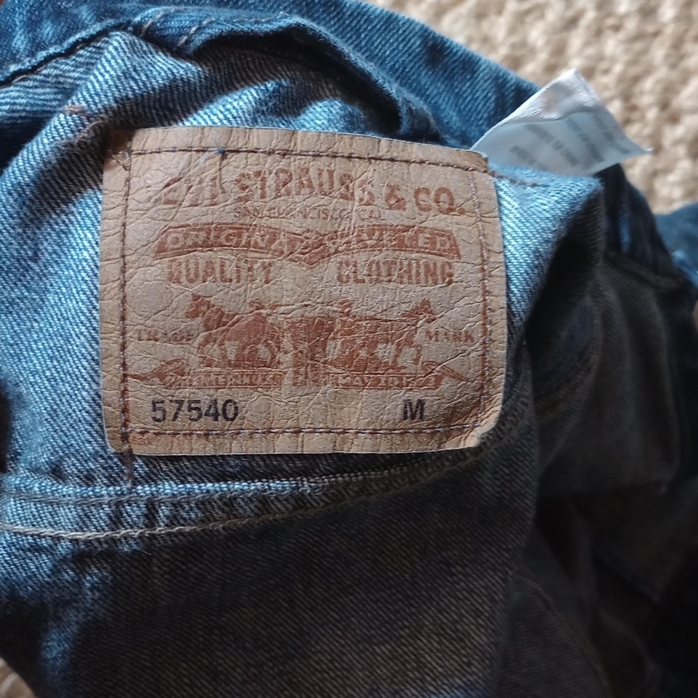 Levi's Red Tag Jean Jacket - Picture 5 of 7